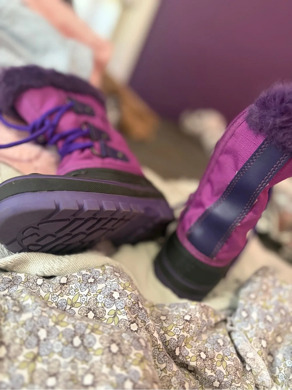Dream Pairs Kids Purple Forester Winter Snow Boots Faux Fur Size 11 Kids EUC